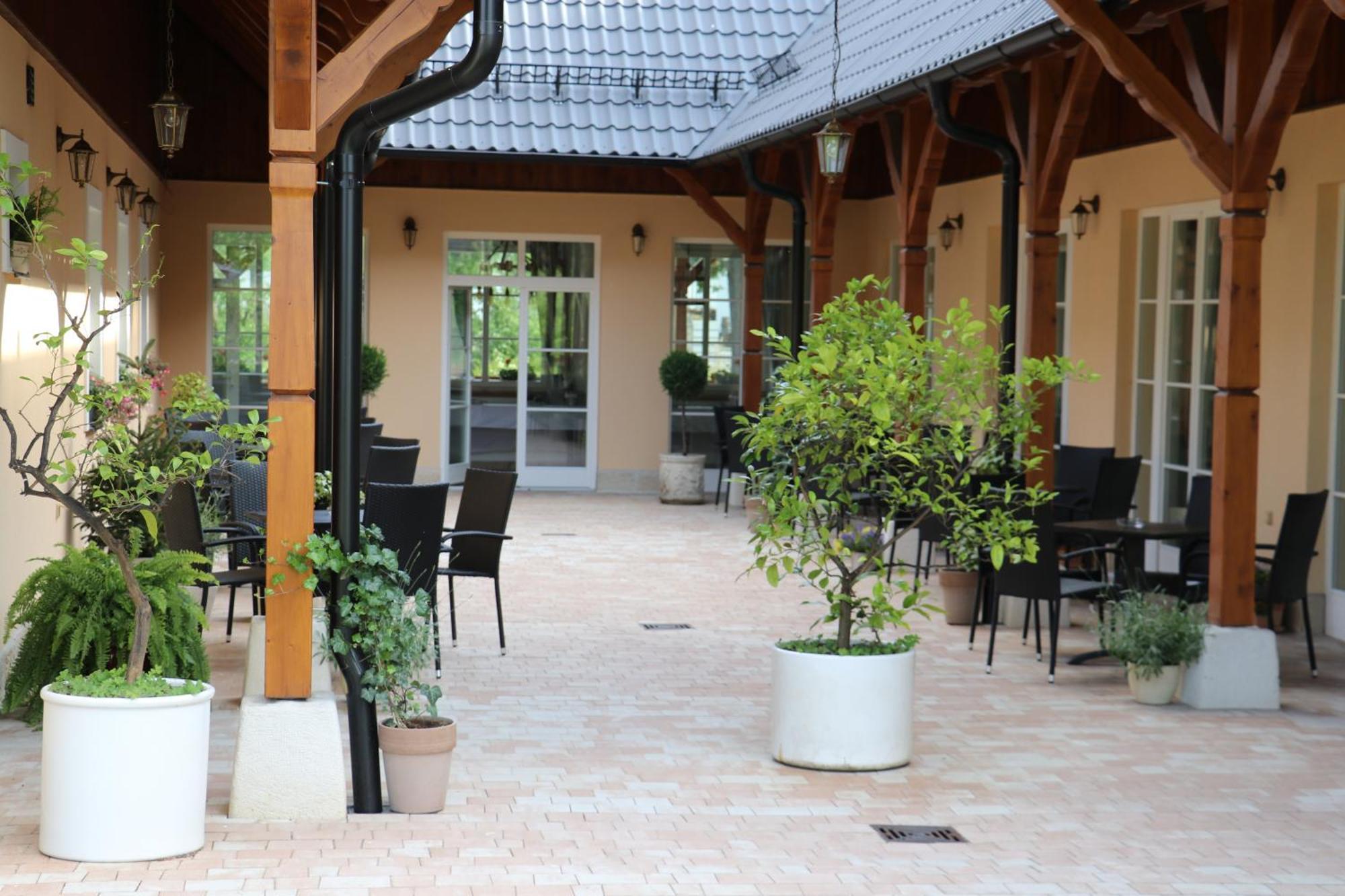 Apartman-hotel Jitravsky Dvorec Rynoltice