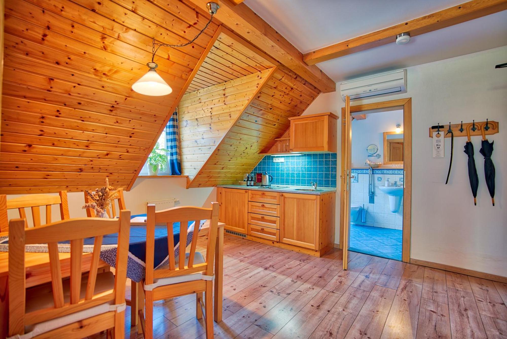 Apartman-hotel Jitravsky Dvorec 4* Rynoltice